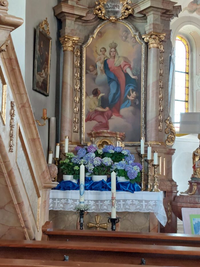 Marienaltäre im Mai Pfarreiengemeinschaft Bodenwöhr, Alten und